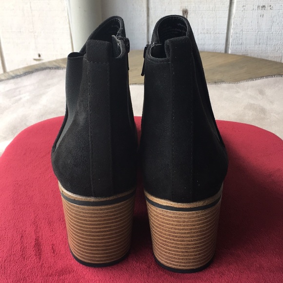 White Mountain Ladies Ankle Boots - Picture 5 of 13